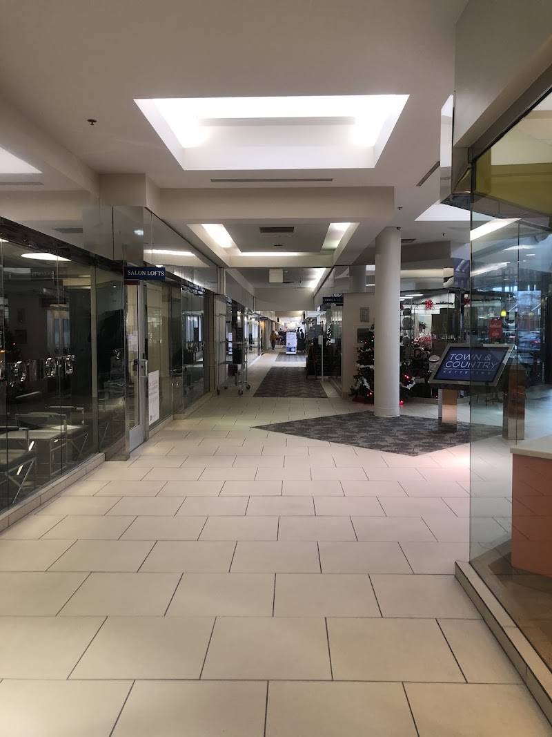 Town & Country Shopping Center