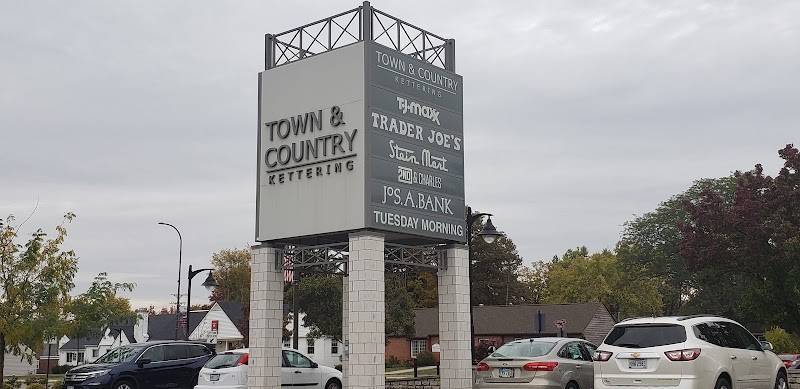 Town & Country Shopping Center
